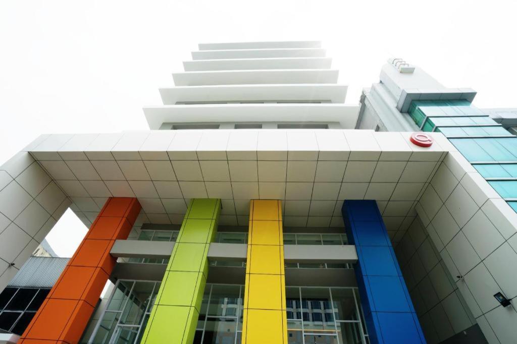 Amaris Fachrudin – Tanah Abang Hotel 2*